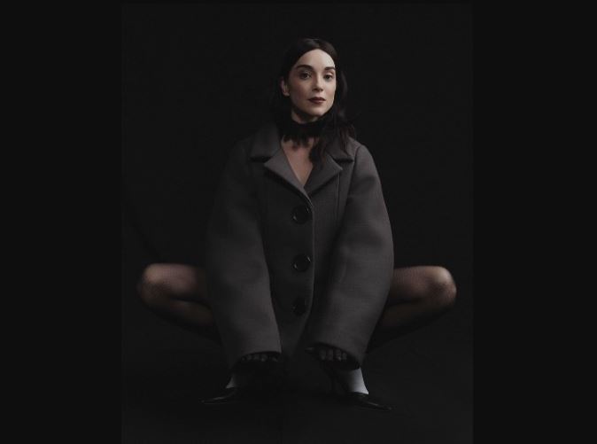 St. Vincent lanzará Todos Nacen Gritando, una versión en español de su aclamado álbum All Born Screa...