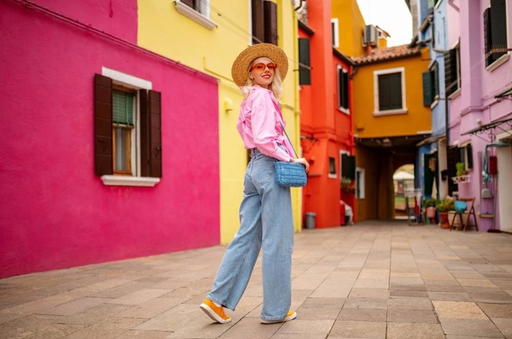 Wide leg jeans para mujer: cómo alargar tu figura